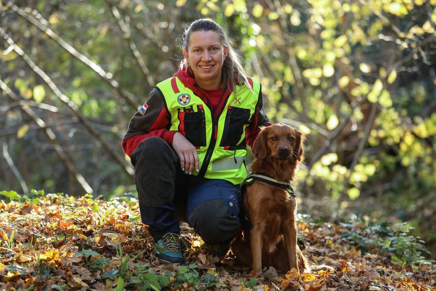 Mateja iz HGSS-a zajedno s Runom spašava ljude: 'Hodam zbog nje'