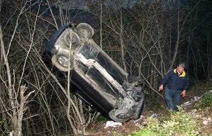 Sletio autom u provaliju i umro; našli su ga mještani