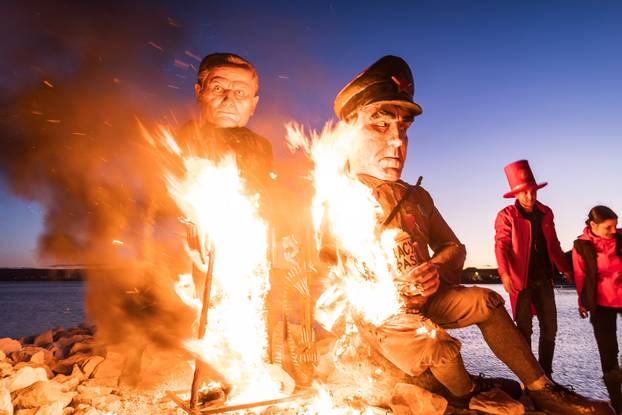Tito i Ante Pavelić spaljeni kao Krnje u Kaštel Starom