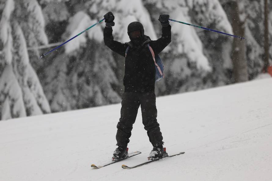 Zagreb: Započela skijaška sezona na Sljemenu 