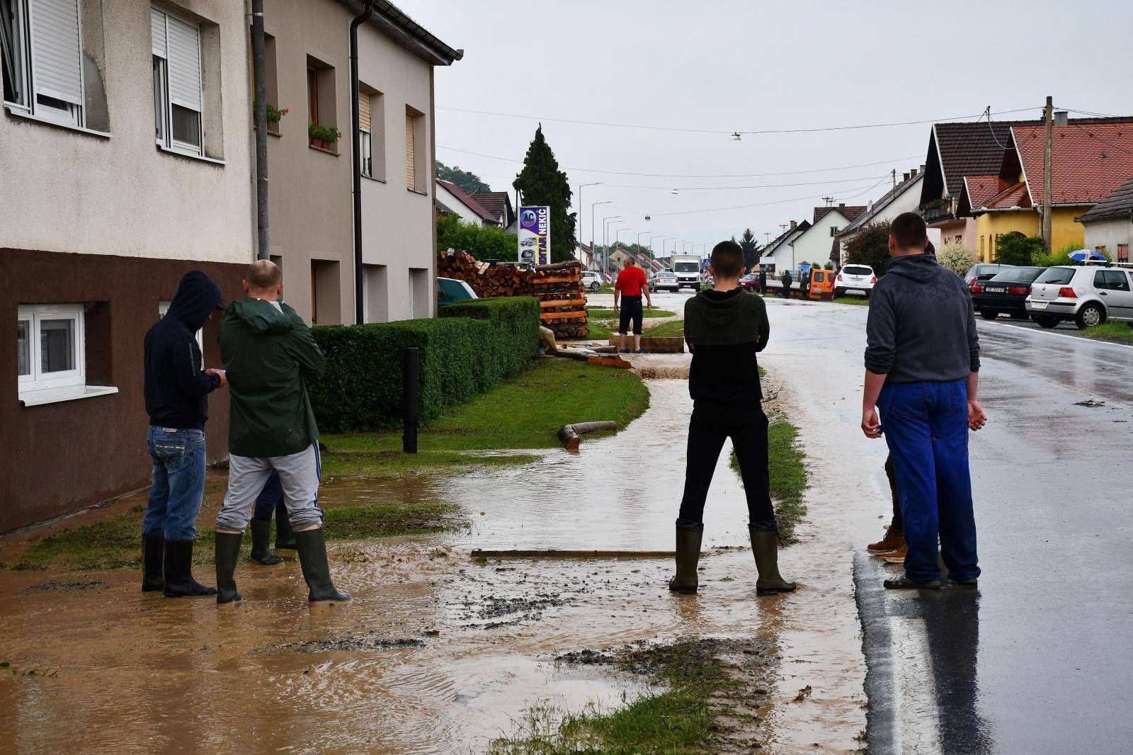 Vidovci: Jako nevrijeme pogodilo požeštinu