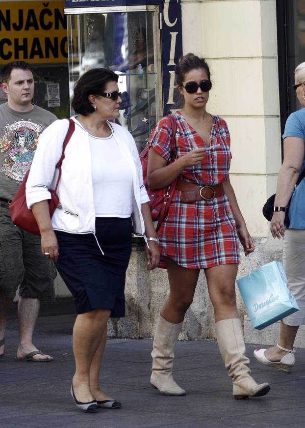 Zagreb: Mirjana Sanader i k?er Bruna u Ilici obavile shopping
