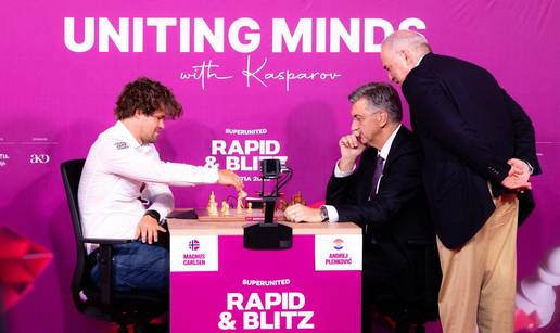 Plenković s Kasparovim izazvao Carlsena: 'Ne pješaka, Andrej!'