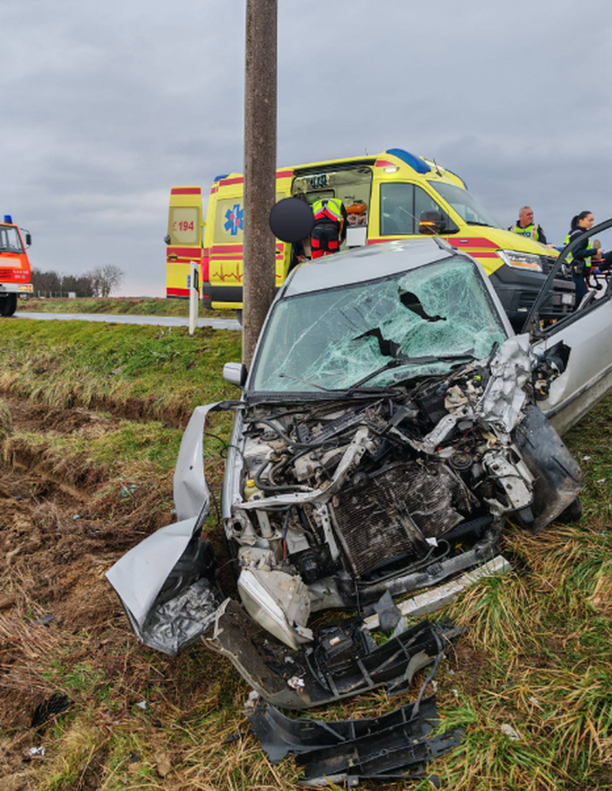 FOTO Teška frontalka kod Pakraca: Dvoje u bolnici