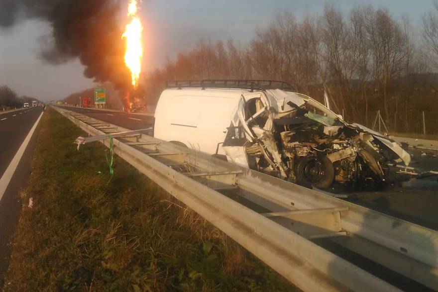 Na autocesti eksplodirala cisterna, policija o tome ništa ne objavljuje