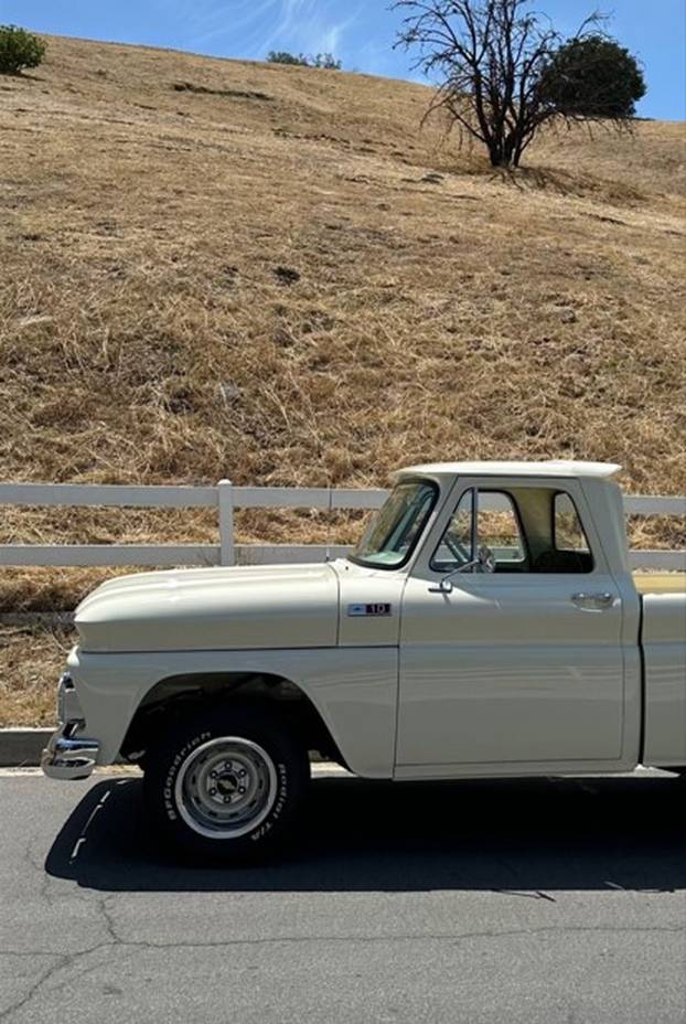 FOTO Svi auti Kendall Jenner