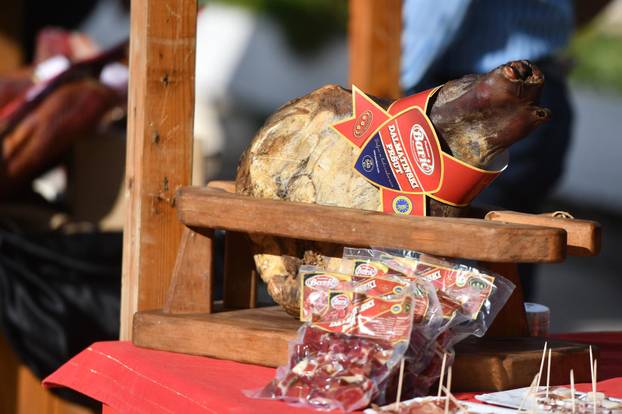 šibenik: Sajam u skolpu 11.Dana hrvatskog pršuta