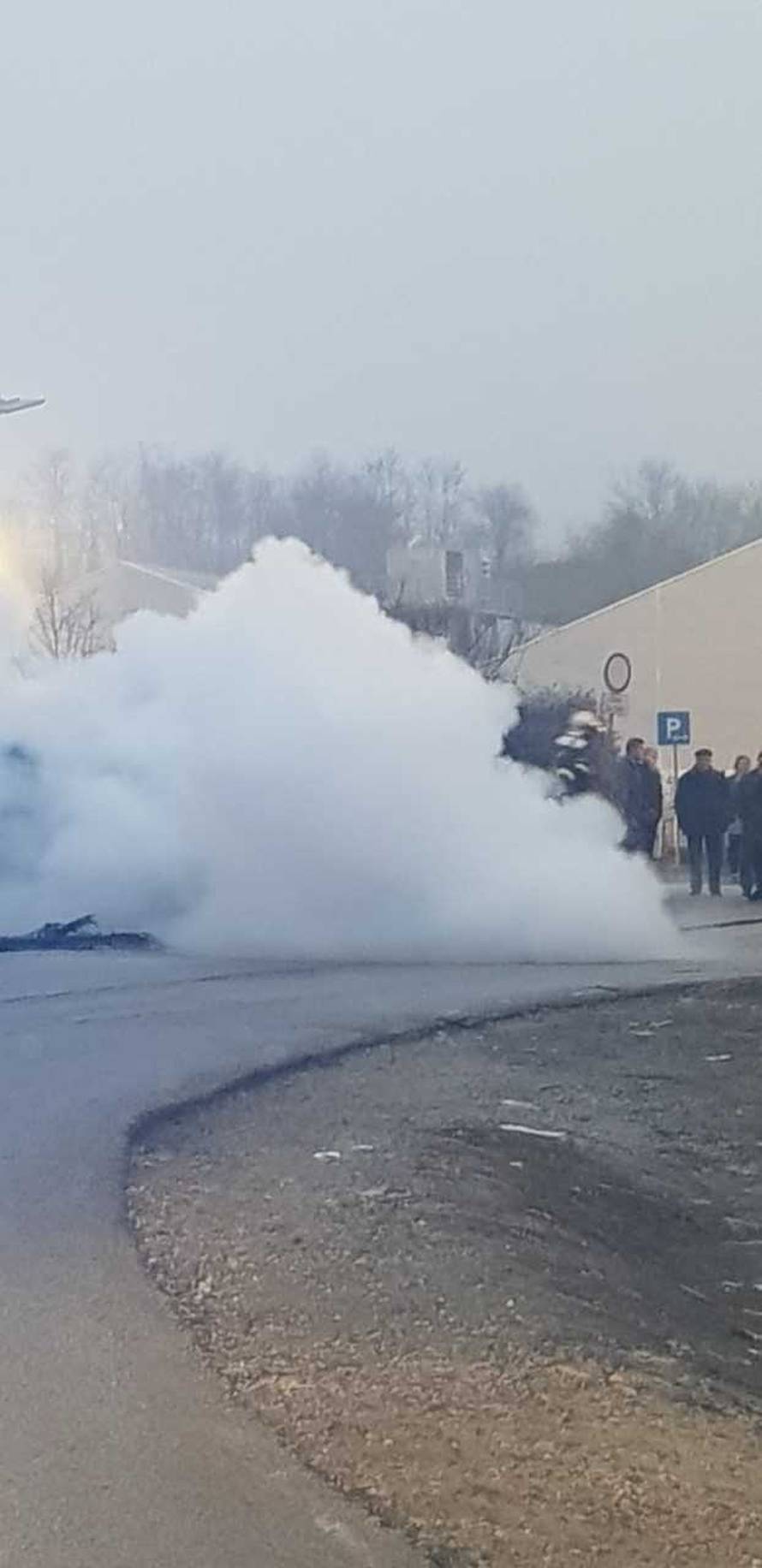 Zapalio se automobil: 'Gorio je iznutra, baš se jako dimilo...'