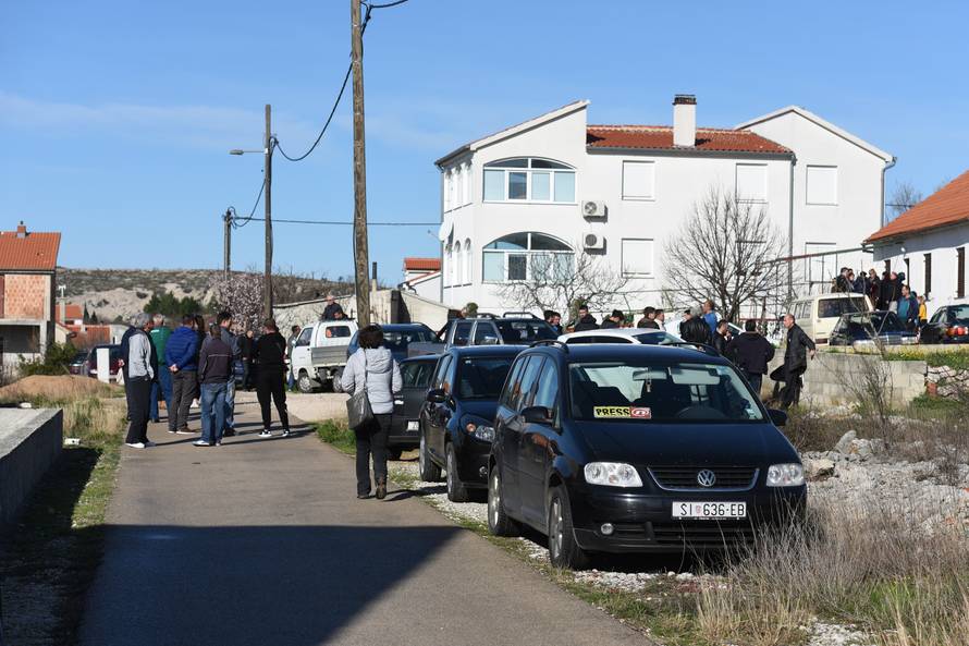 Socijalni radnici  danas nisu došli po djecu, obitelj u strahu