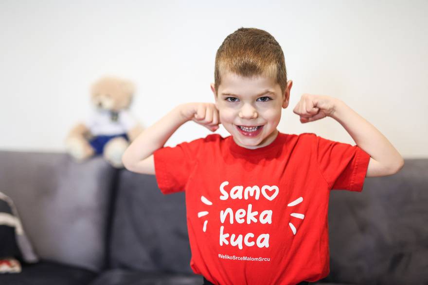 Samo neka kuca! Hrabri Jakov (6) ima pola srca, ali mu kuca kao lavu