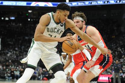 Antetokounmpo vodio Buckse do pobjede, imao triple-double