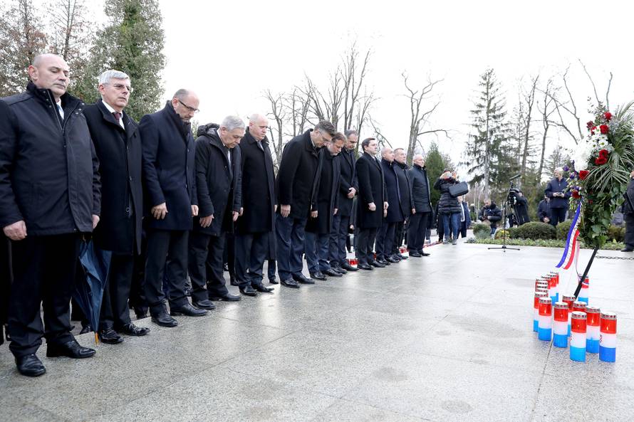 Zagreb: HDZ ploÅ¾io vijenac na grob predsjednika TuÄmana