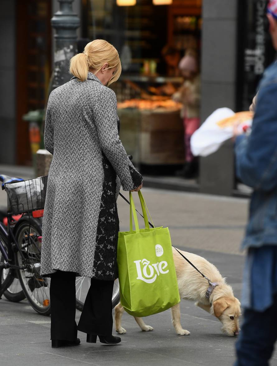 Kolinda prošetala Zagrebom: Što bi Madžar rekao na torbu?