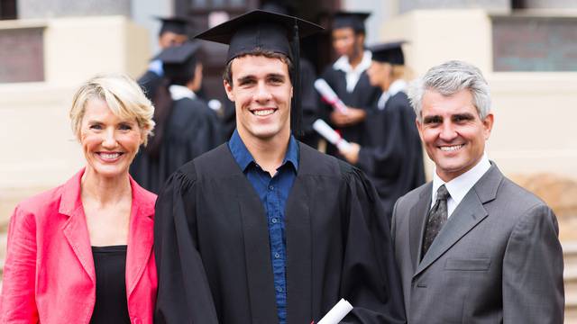 Djeca čiji roditelji imaju diplomu osjećaju veći stres dok su u školi