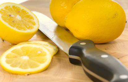 Kuhinjski aparati su kao novi uz malo soli, octa, leda i limuna