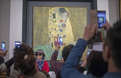 Bečki muzej prodaje digitalnu verziju Klimtovog 'Poljupca'