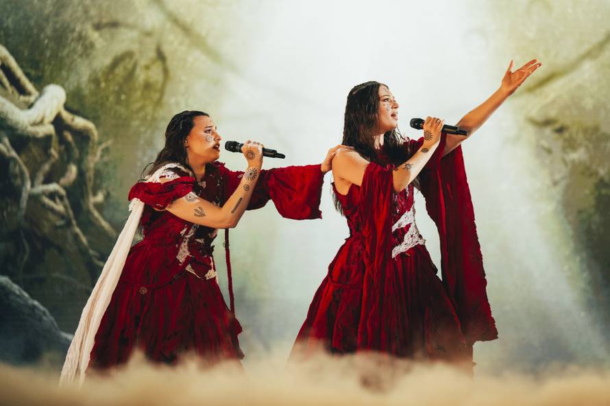FOTO Wow, kakva elegantna izdanja! Lelekice na otvorenju Eurosonga privukle sve poglede