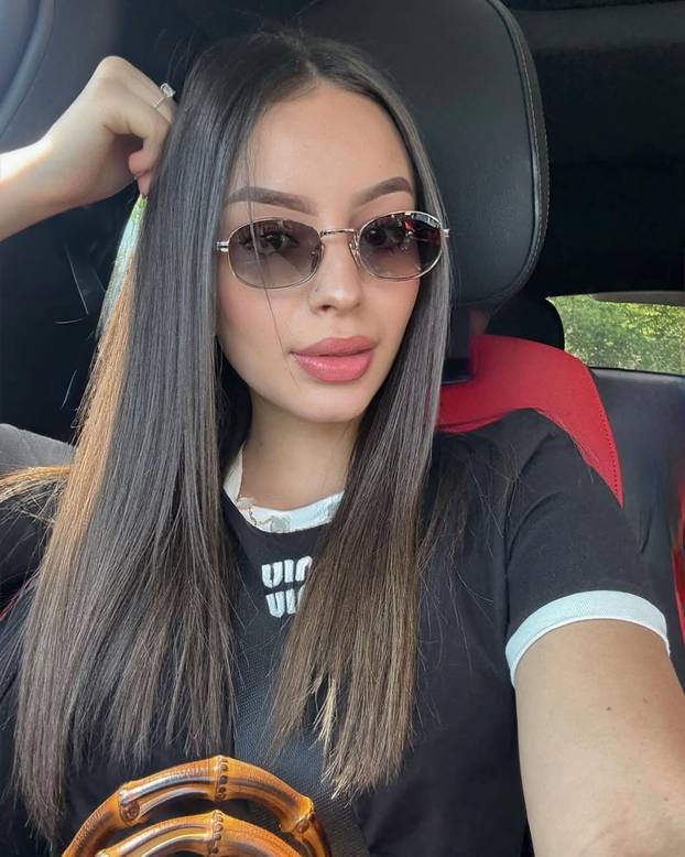 FOTO Od 'Tigrice' do odvjetnice. Ovo su paragvajske i francuske WAGS-ice: Koje su zanosnije?