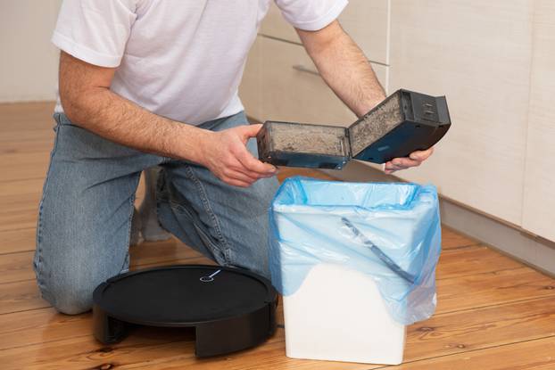 Robotic,Vacuum,Cleaner,Maintenance