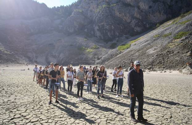 ARHIVA: Utakmica na dnu isušenog Modrog jezera koje danas doseže rekordan vodostaj