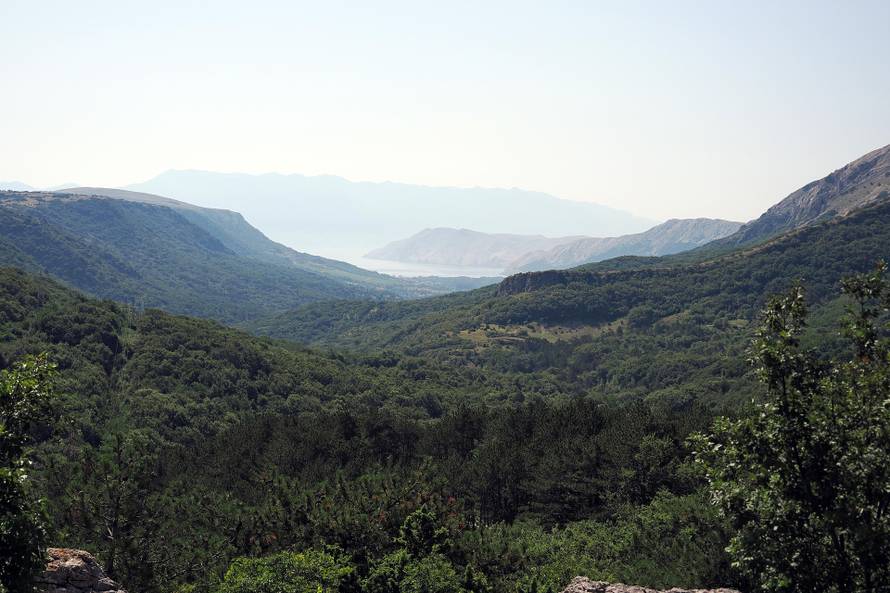 U Baškoj se uživa i ove jeseni