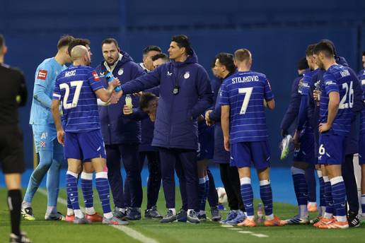 Dinamo - Hartberg 1-2: Plavi izgubili iza zatvorenih vrata. Nije bilo koncentracije u napadu