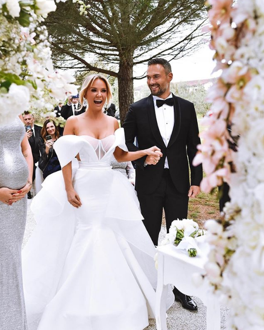 Nenad je u ogrtaču i papučama 'zgrabio' punicu pa su zaplesali