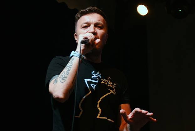 Sisak: Edo Maajka nastupio na 9. Festivalu piva