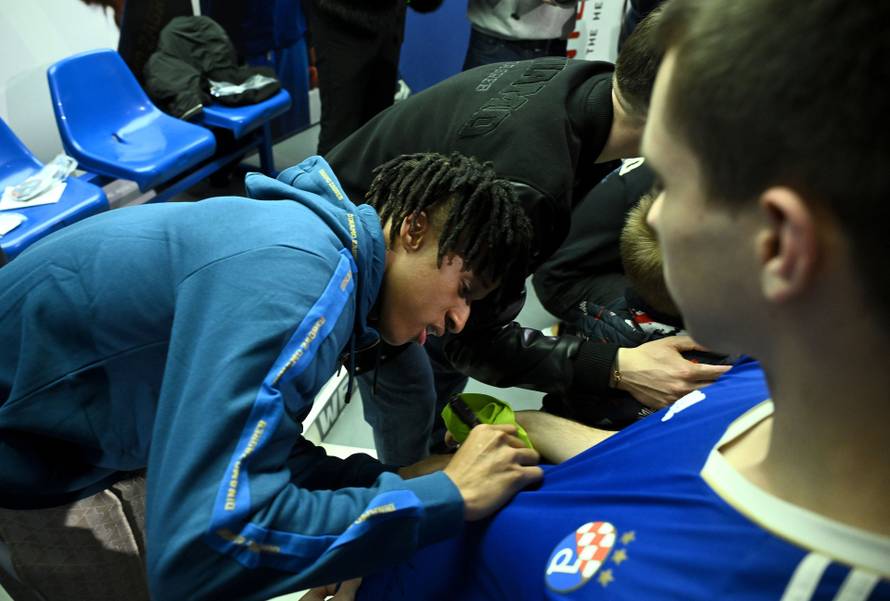 Zagreb: Igraci Dinama na druzenju s navijacima