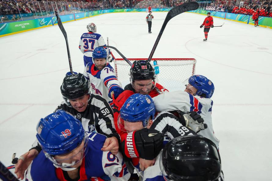 Ice Hockey - Men's Gold Medal Game - Canada vs United States