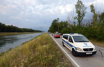 U Dravi lovci pronašli  mrtvo tijelo nepoznatog muškarca