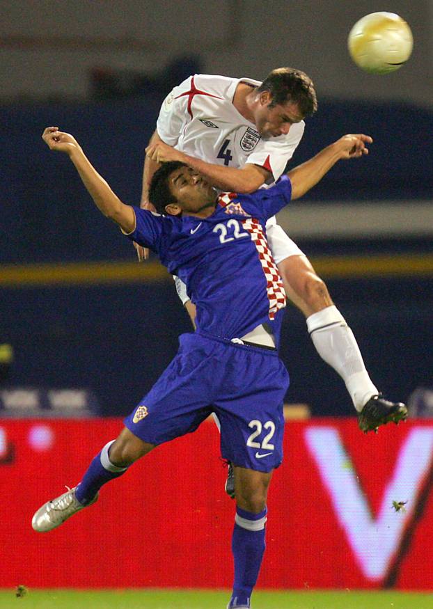 ARHIVA - 2006. Zagreb: Vatreni i "maksimirska krtica" srušili su Englesku 