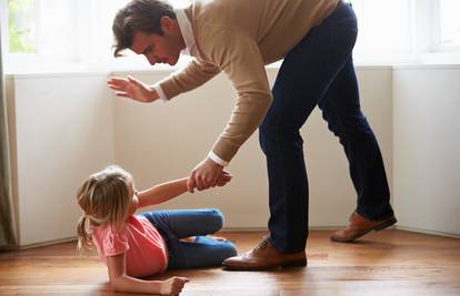 4 najčešće greške u odgoju: Uz njih se dijete udaljava i otuđuje