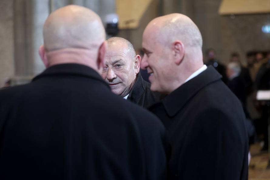 Zagreb: Misa polnoćka nakon pet godina slavi se u katedrali