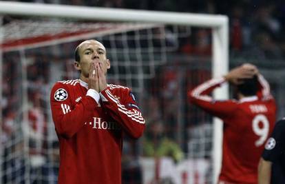Novi šok za Bayern: Robben je napustio trening zbog bolova