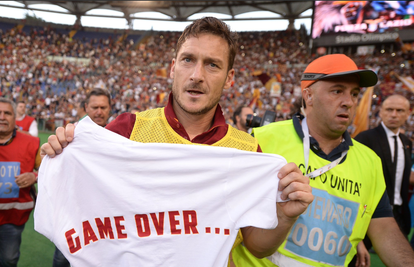 Kraj igre! Kapetan Totti odlazi u mirovinu na kraju ove sezone
