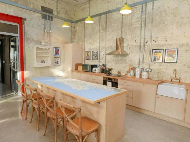 FOTO Od vojarne do top destinacije: Pogledajte kako je ratni bunker postao dom za odmor