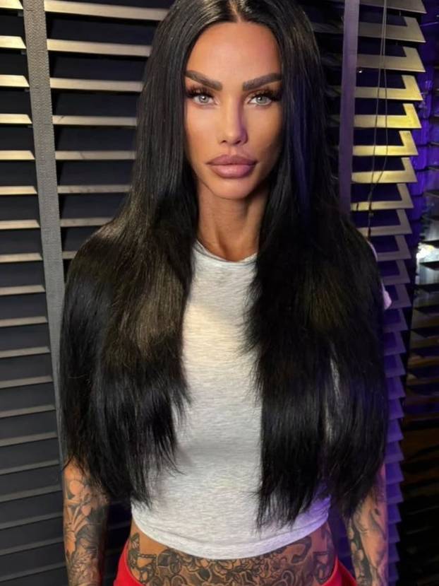 FOTO Bivši reprezentativac se uzbudio pa platio 18+ modelu da mu glumi bivšu: Htio je  spoj