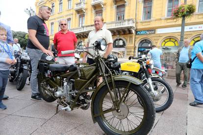 Dašak povijesti usred Rijeke: Tradicionalni susret oldtimera