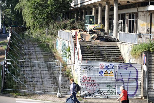 Zagreb: Počinje rušenje stare zgrade u Paromlinskoj ulici