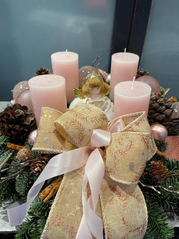 FOTO Pogledajte kakvih sve vjenčića ima po Zagrebu, neki 'dizajnerski' dođu i 400 eura