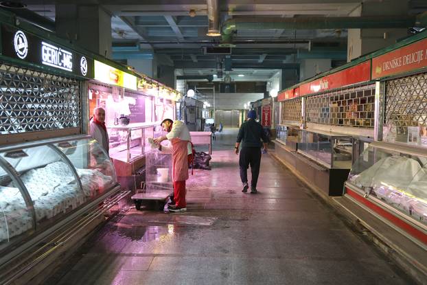 Zagreb: Zatvoreni dio tržnice Dolac niti danas ne radi