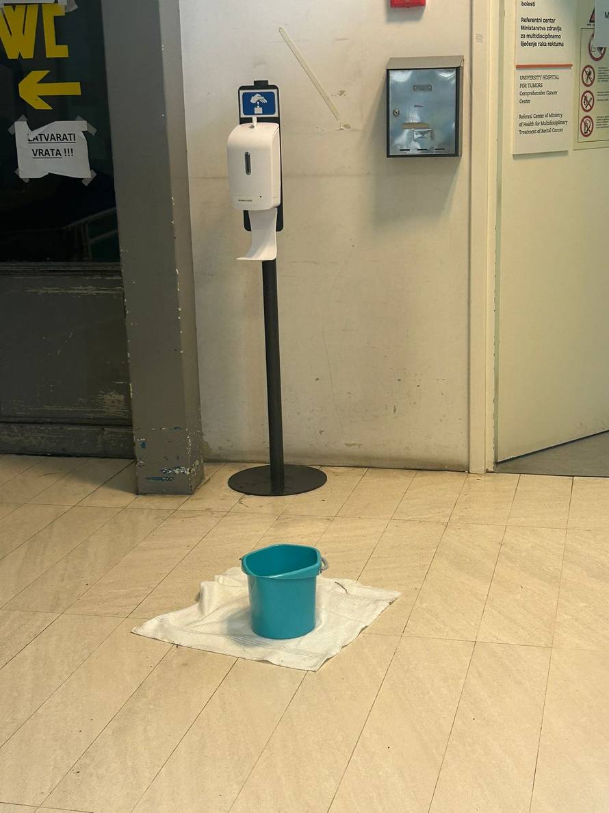 U Klinici za tumore pokvaren je magnet. Stavili kante za vodu; Ravnatelj: Ništa ne prokišnjava