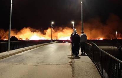 Borili se s vjetrom: Vatrogasci ugasili požar kod Metkovića...