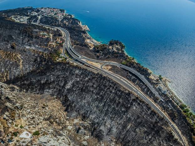 Omiš Borak:  Posljedice požara u mjestu Borak iznad Omiša