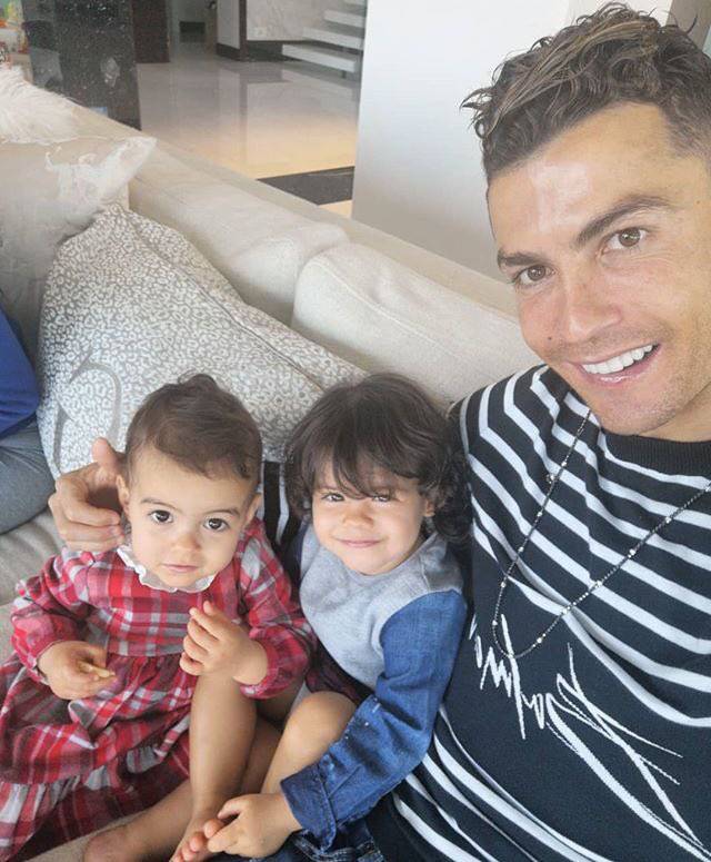 Cristiano Ronaldo otopio srca: 'Ovo su moje male princezice'