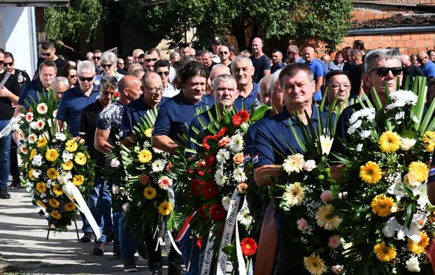 Nova Gradiška: Posljednji ispraćaj Davora Andročeca, bajkera koji je poginuo na motoru u BiH