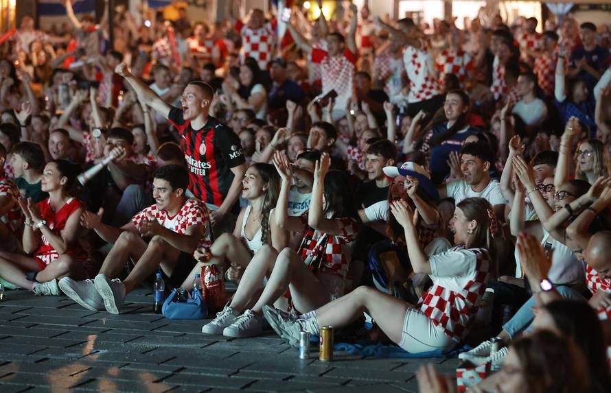 Osijek: Zajedničko gledanje utakmice Engleska  - Hrvatska 