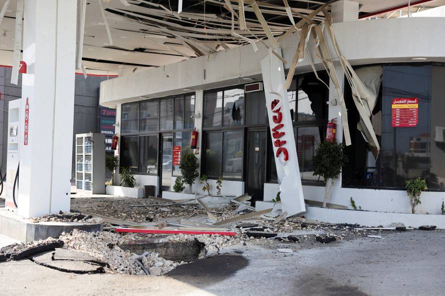 Aftermath of an strike in Tyre