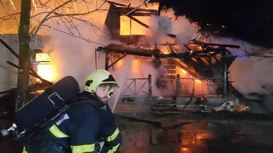 Vatrogasci iz Čateža: Kolege iz Krškog pozvane su zbog klora